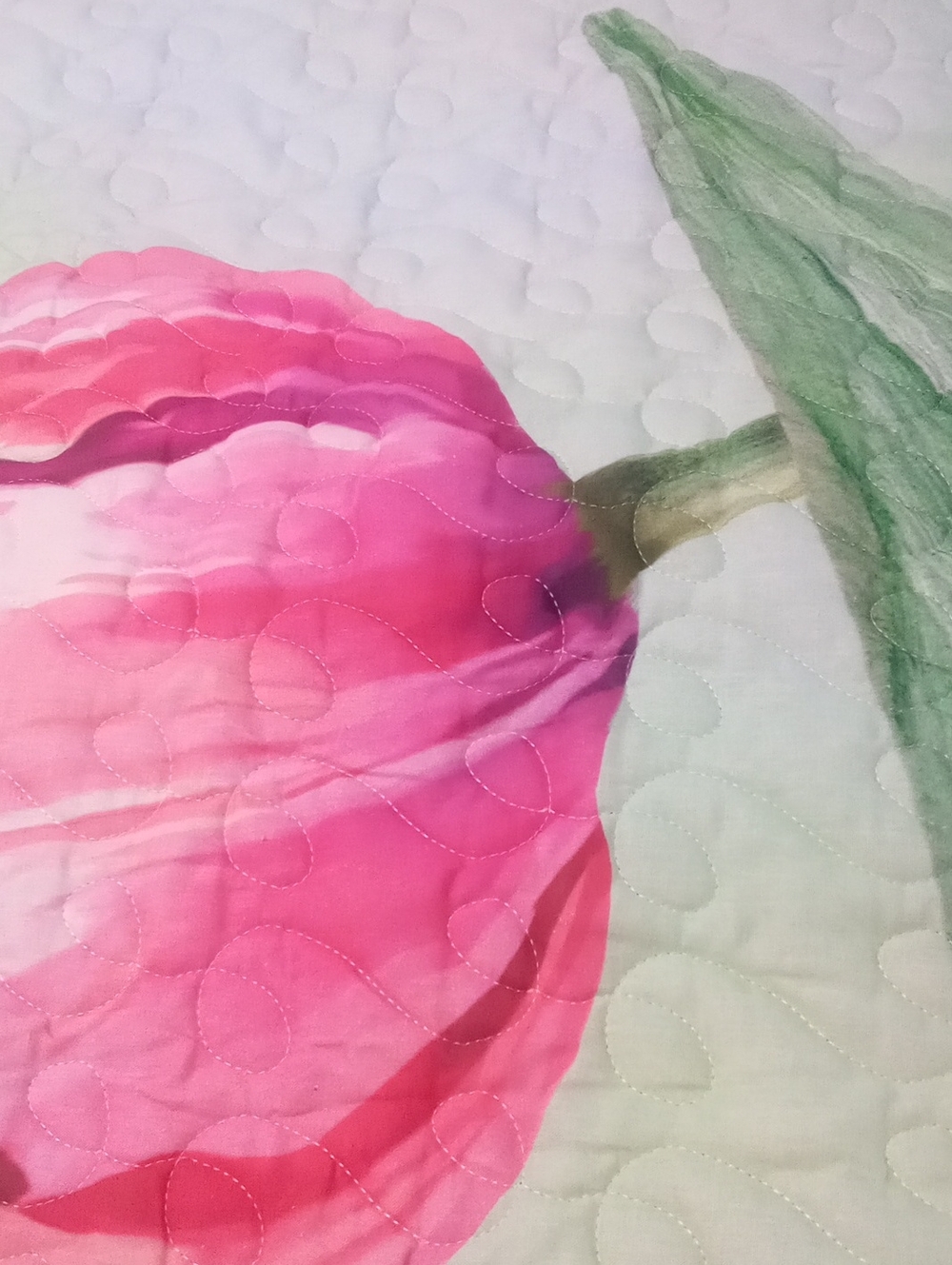 Floral Tulip Bedspread King Blue, Pink and Green Lightweight Quilted New - Picture 3 of 4